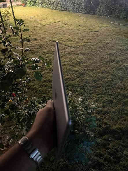 ايباد ١٠
بطاريه ٩٣
ذاكره ٦٤ 
كلش جديد الجهاز ب٣٥٠ الف فقط
العنوان المعامل العماري 
للاتصال ***********
