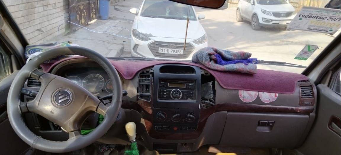 السلام عليكم اخوان عندي كيا فتون موديل 14كير ومكينه واكسل خير من الله بيها تخم تاير كشر نضيف بيها بكانات صبغ مصفره هيئه وغرامات السعر 74 وبيها مجال الطيبين عنوان بغداد رقم هاتف ***********
