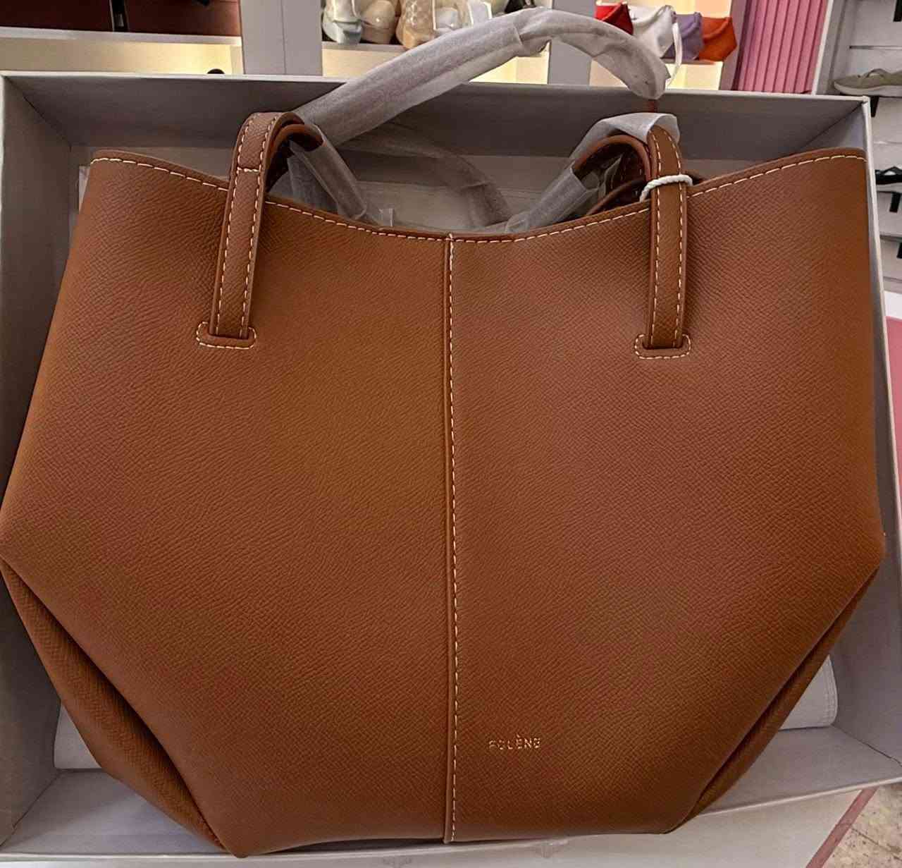 👠👜 ناي للأحذية والحقائب جمهورية بسماية

تألقي بأحدث موديلات الأحذية والحقائب النسائية المختارة بعناية لتناسب ذوقك وأناقتك ✨

✔️ تصاميم عصرية
✔️ جودة مميزة
✔️ أسعار مناسبة
✔️ موديلات جديدة باستمرار

كوني الأجمل في كل إطلالة مع ناي 🤎

📩 راسلينا الآن للطلب والاستفسار
🚚 توصيل إلى جميع المحافظات


**إذا كنت صاحب هذا الإعلان وتريد حذفه لأي سبب، رجاءا أرسل رسالة إلى الدعم الفني**