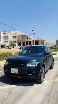 ‎رانج روفر فوك  مديل ٢٠١٤ ‎بيها قطعتين . من اميركا  ماشيه١٣٣ ‎مكينه ٨ ...