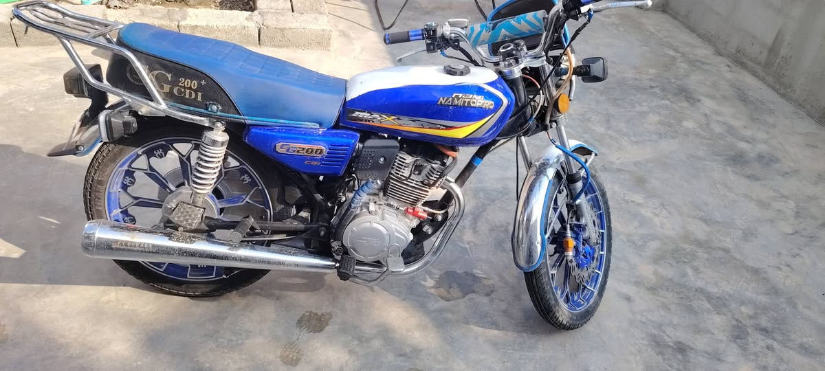 نامي برو محسن ٥ كير موديل ٢٠٢٥ ورقتين بي مكاتبه ورقه مال شريكه مابي عيب شغال نكره سلف ٧٦٠ وبي مجال مكاني امين بابير تريد انته تعال شوفه وتدلل ***********
