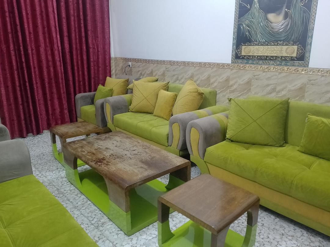 السلام عليكم تحم للبيع مع طبلات ١٠ مقعد السعر ٥٠٠ رقم ***********
