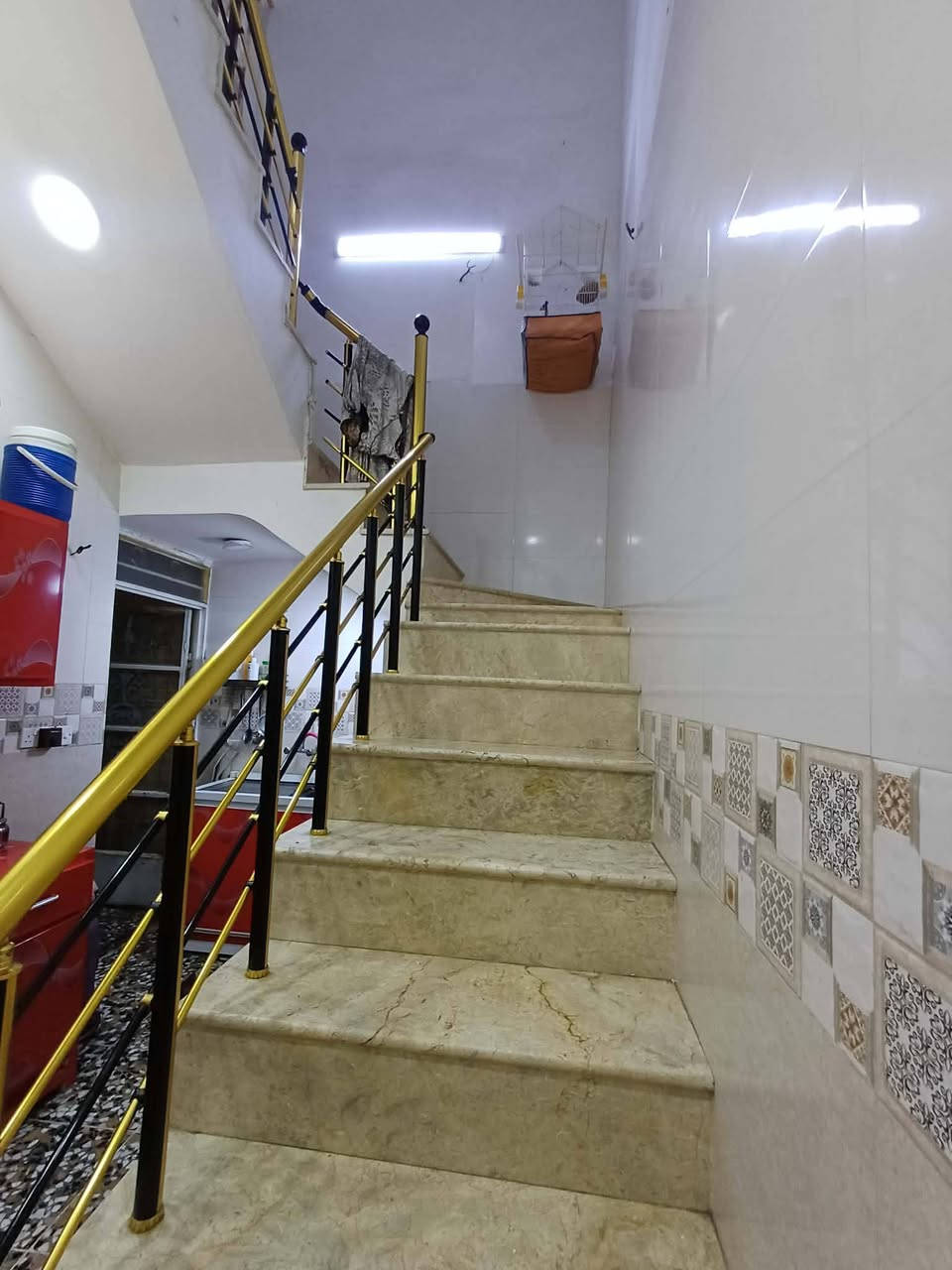 سلام عليكم بيت زراعي للبيع/مكانه مشتل بلديات قرب تقاطع المشتل بضهر مجمع الفلسطيني خدمات كامله//طابق  ونص//نزال 18 واجه 5// 90 متر البيت واقع حال 92 غرفتين وصاله ومطبخ وخدمات وطرمه مثل مموضح
السعر 120 وبي مجال بسيط
لتواصل خاص او واتس***********
سلام عليكم بيت زراعي للبيع/مكانه مشتل بلديات قرب تقاطع المشتل بضهر مجمع الفلسطيني خدمات كامله//طابق  ونص//نزال 18 واجه 5// 90 متر البيت واقع حال 92 غرفتين وصاله ومطبخ وخدمات وطرمه مثل مموضح
