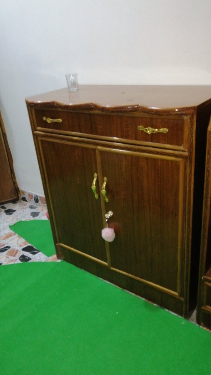 غرفه عراقيه خشب ثقيل للبيع سعر وتفاصيل خاص ***********
***********
