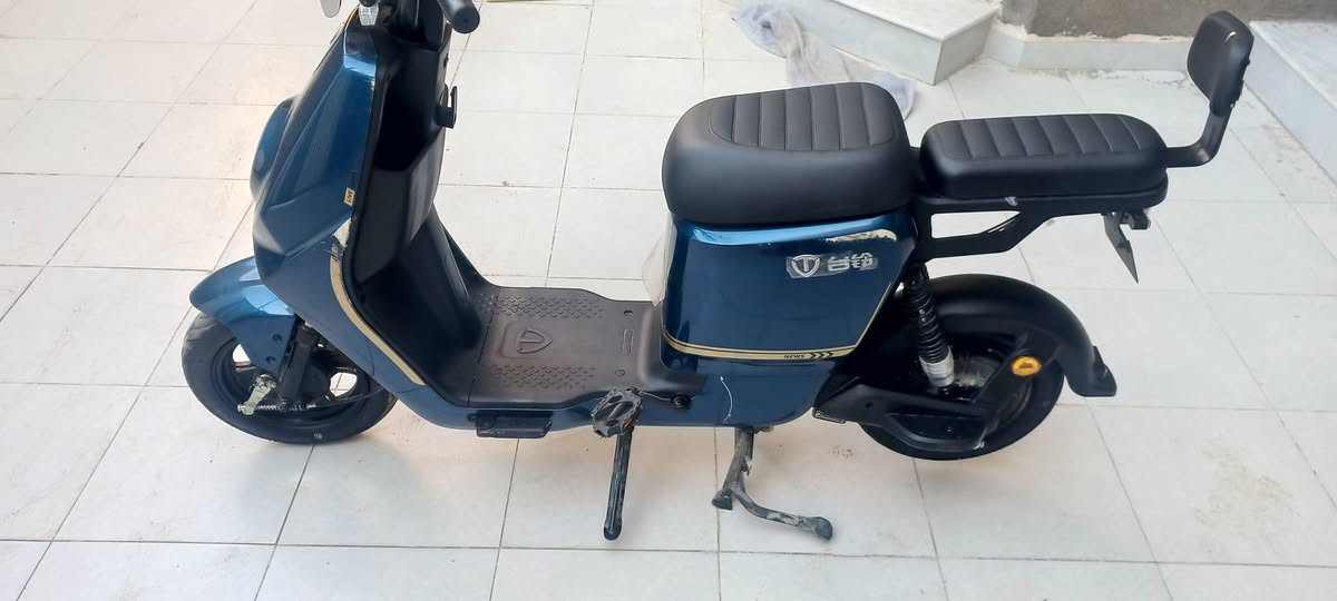دارجة شحن V10 للبيع الدارجة حلوة ونضيفة ٣ نمر كهربائيات كلها شغالة ومفتاحين يجي وياها السعر 450 وبيها مجال


**إذا كنت صاحب هذا الإعلان وتريد حذفه لأي سبب، رجاءا أرسل رسالة إلى الدعم الفني**