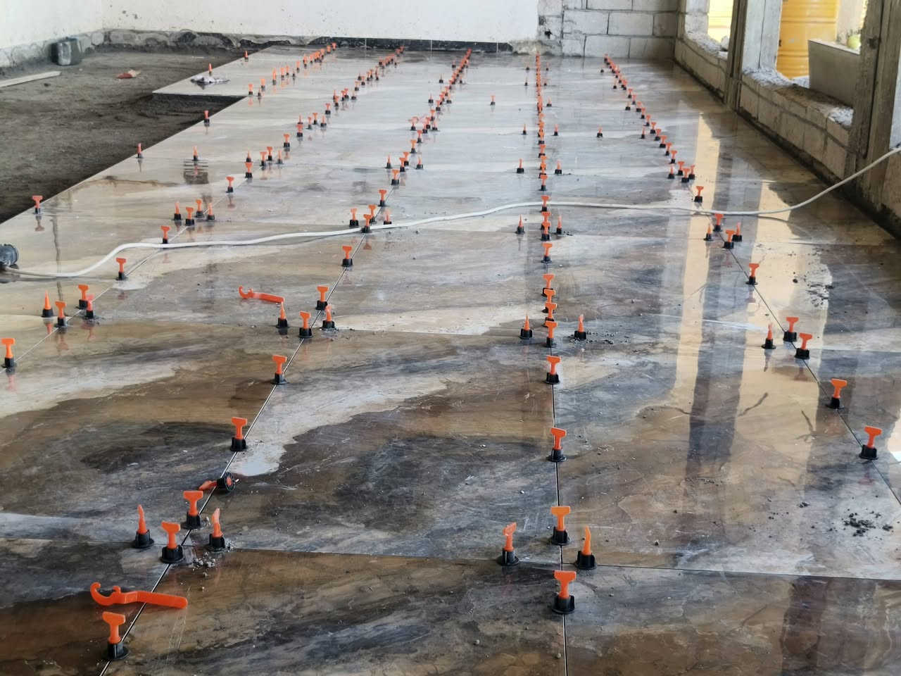 #كادر سيراميك متفرق شغل درجه اولى 
رقم الهاتف ***********
