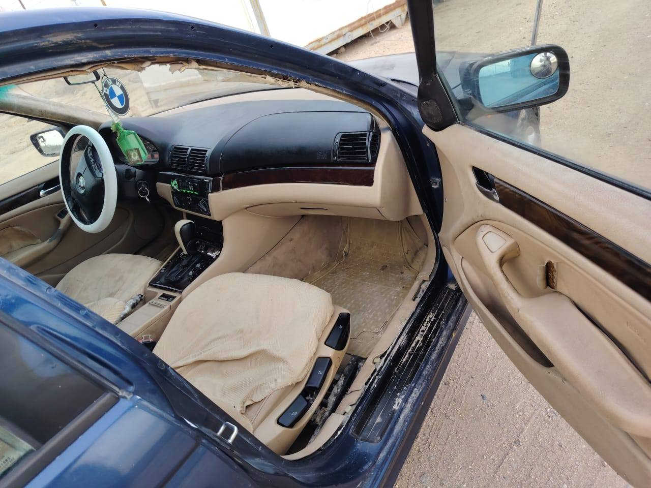 سلام عليكم بي ام دبليو 2001 ناقل جثه بعدها ما مرمزه بس البليته حجم 525 اوتوماتيك جير ومكينه خير من الله تبريد قصه شنطه ثانويه ما منتهيه عنوان بصره الزبير سعر 27 بيع مستعجل***********
