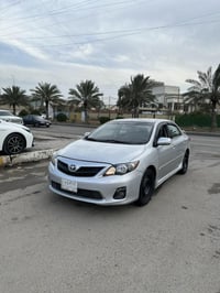 كورلا 2009 سياره كلش نضيفه وبلاديه  على وضع الشركه بيها كم قطعه جارده ...