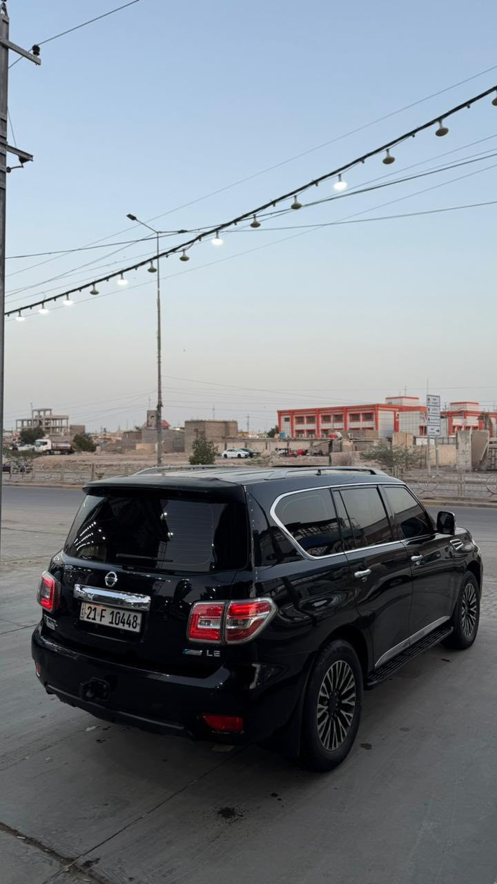 السلام عليكم
نيسان باترول خليجي موديل ١١ 
بأسمي هزه قبل شهرين 
كتاب تضليل بالسنويه صالح لمده سنه
ماشيه ١٣٥ 
سياره جديده كلش بالكارتون مابيها نقص برغي
تخم تايرات وحداده قبل شهرين بدلتهن 
 كير ومحرك بلاد بالجيس
داخلها كلش نضيف 
بيها صبغ قليل بين الباب والجاملق الامامي
باقي السياره كلها كفاله
سعر ٢٣٥ وبيها مجال 
مكاني البصره المعقل 
 ***********
