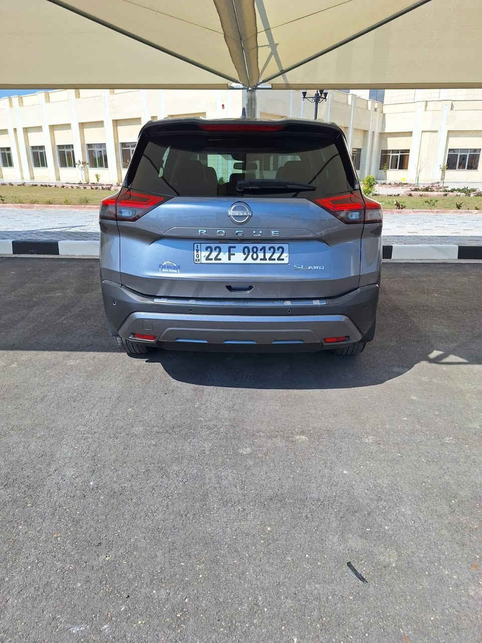 نيسان روج موديل 23 فول sl خمس كامرات جلد بصمه محرل 1500 تيربو بانوراما رادارات رقم اربيل حساسات بيه صبغ الجاملغ الامامي والجاملغ الخلفي كير محرك دواخل لوك مبجم كبس السياره جاهزه للاتصال ***********
