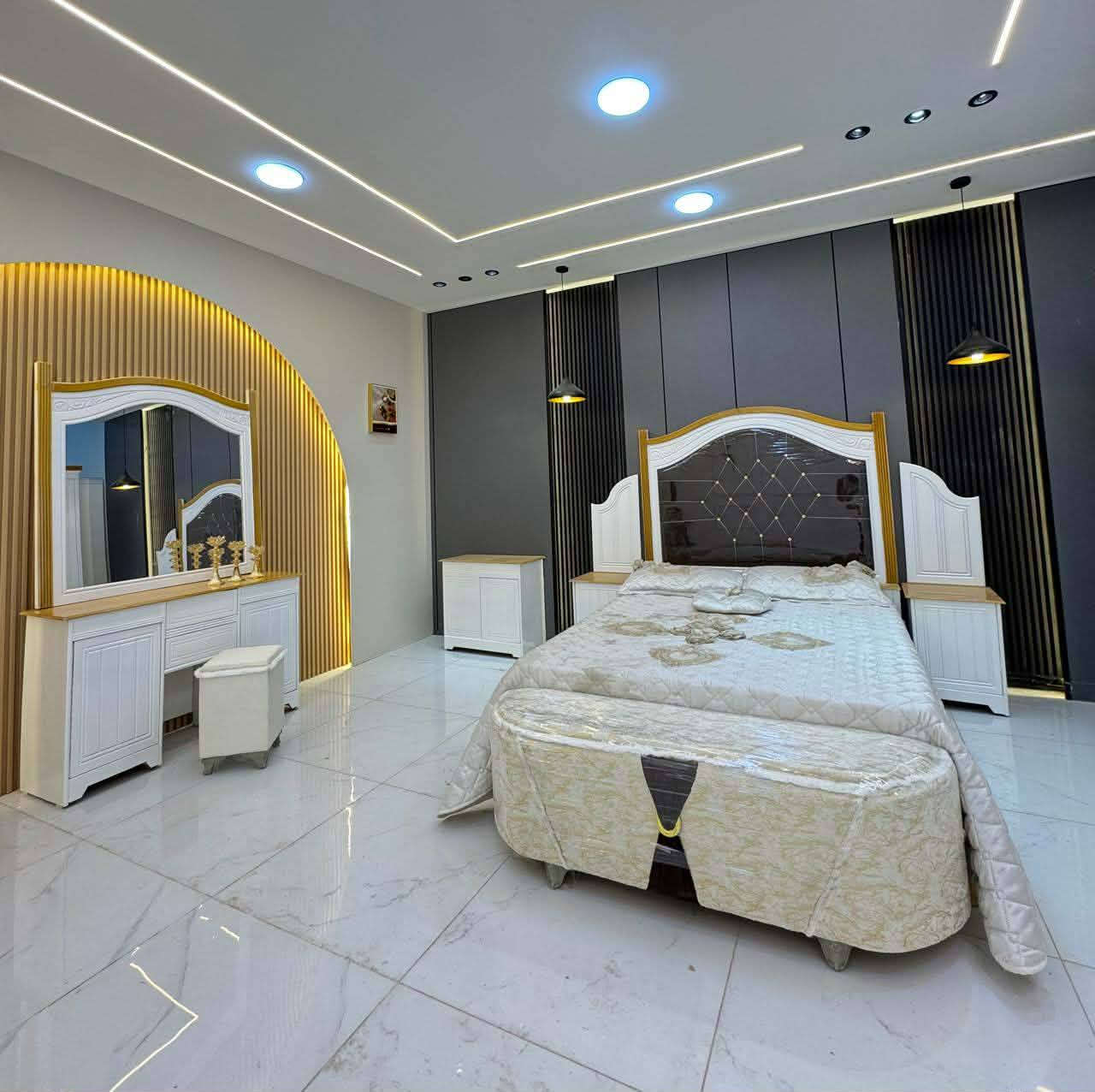 متوفر الان موديل جديد ..

السعر مليون و50الف دينار فقط  

سعر الشازلون الخزان 75 الف 

سعر الشازلون المقعد 50 الف 
الطابوریه 25الف
غرفه نوم داخل معاكس خشب 3 ملم
خارج تحفير sns انديف 5 ملم

الصبغ حراري درجة اولى

6باب  متكونه 

زاويه تصميم كنتوري بارتفاع الكنتور

السرير بلاويد اسود 6ارجل

قياس الكنتور ارتفاع 2.40 وعرض 3.20
يوجد توصيل الى جميع المحافضات وباسعار مناسبه
للحجز مراسلتی


**إذا كنت صاحب هذا الإعلان وتريد حذفه لأي سبب، رجاءا أرسل رسالة إلى الدعم الفني**