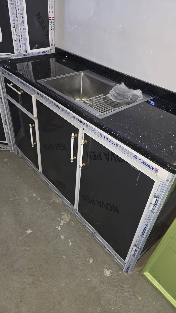 كاونتر سيت شغل تسكام مبطن ابو الباب المقوسه مترونص مع المعلق مرمر ابو الحوض الاستيل وزاويه قطعتين السعر ب865العنوان كربلاء، حي العامل نهاية 🔚 السوق قرب جامع اهل البيت معرض بركات ال محمد عليهم السلام والتحيه هاتف 📞 ***********
