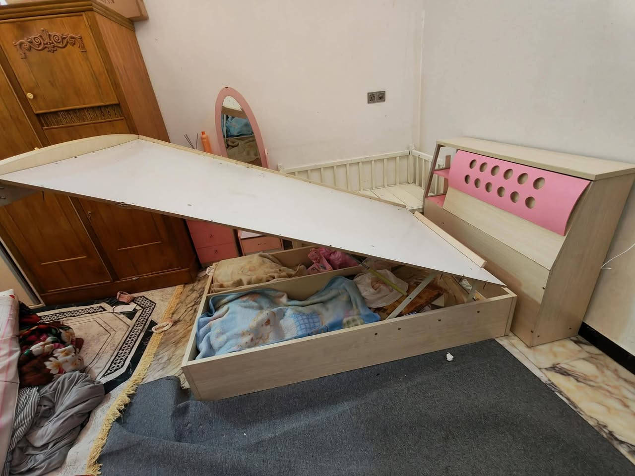 غرفه بناتيه سعره ١٣٠ كولش قويه
***********
