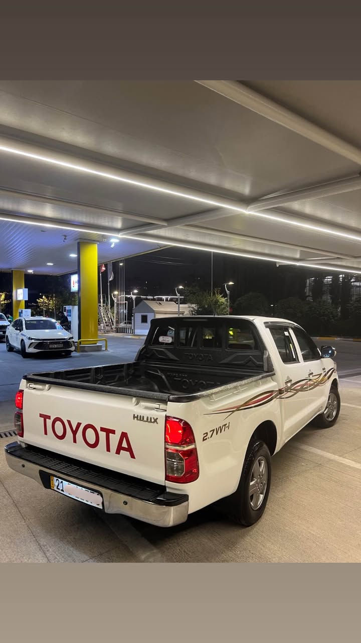 ‏ Toyota hilux 2015 
بيكم هايلوكس 
المحرك/ 4 سلندر 2700بانزين 
الكير / اوتماتيك 
الرقم / سليمانيه الجديد 
الموديل /2015 
شاصي /19 
 شاشة ليكزز
السعر /228$ شويه معاملة 
ما بي صبغ ما بي تبديل شبر بارد بس 
المحرك كير ما مفتوح  بشرت
تخم تاير  صدر جديد 
السياره برغي ما بيها نقص 

الرقم اسيا / *********** السليمانية, العراق
