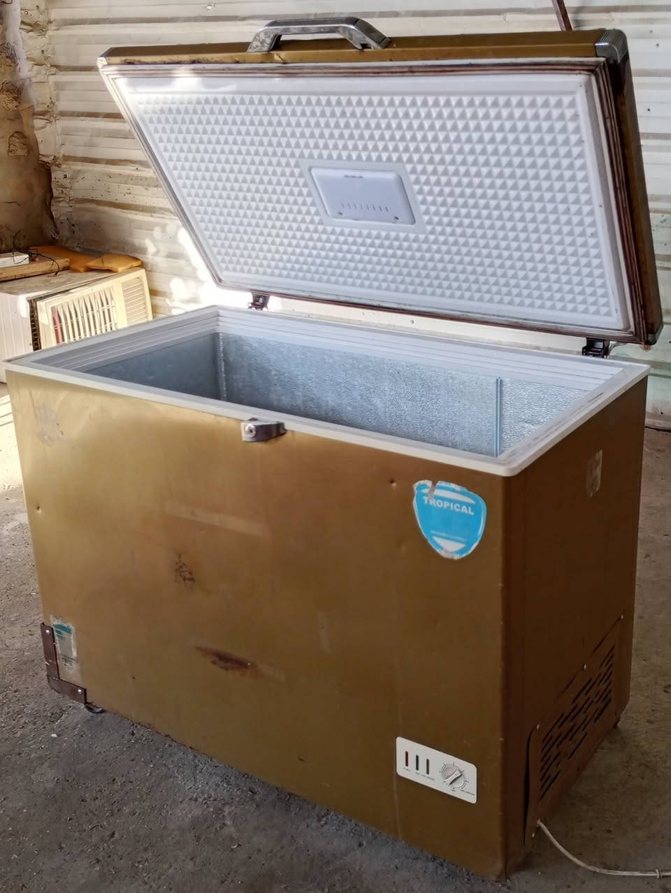 ⚜️ نبدء النشـ♕بذكر ﷲ♕ــر
⚜️  تخم 10 مقاعد تسكام ثقيل مع

⚜️  مجمده ام تاج 👑 شرط شغل 

⚜️  غراض كلش نضيفات

⚜️ المكان حصوه حي عداي

⚜️ للاسفسار الاتصال ***********
