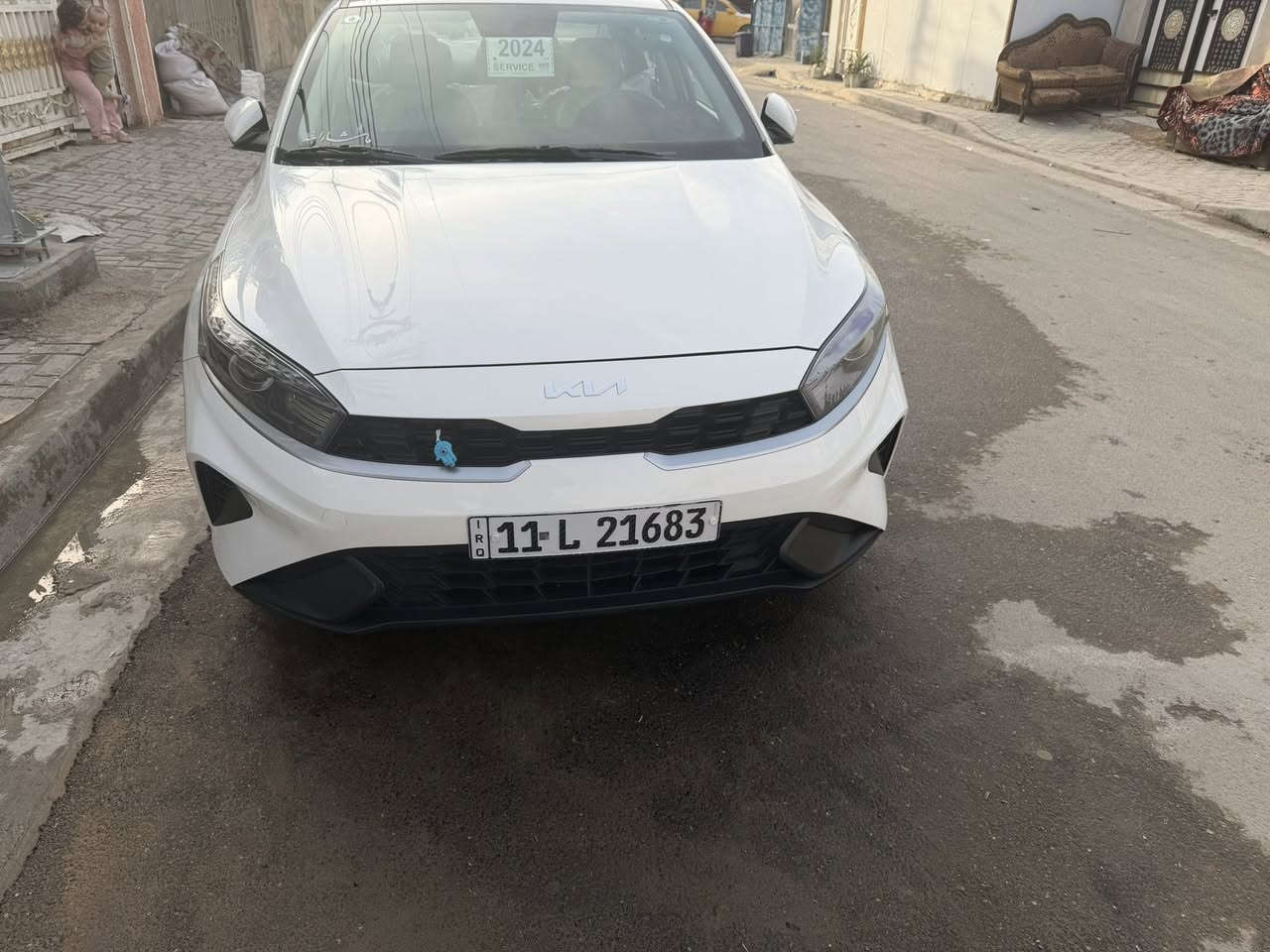 السلام عليكم سياره جديده معنه الكلمه خليجي مكينه 2000دوش كفاله عامه غير طخه بسيطه ماشيه 19 جديده الله شاهد موديل 24مكاني بغداد حي ور السعر 182  تفاصيل بلفيديو بعد اكثر ***********
