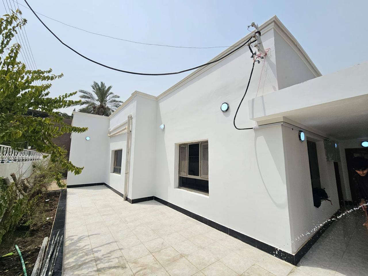 🏛️للايجار بيت في الطويسه 🏛️
يصلح شركات او نشاط تجاري 

ركن مساحه 400متر 

4 غرف، مطبخ، ستقبال، صاله، صحيات، كراج، حديقه

سعر لايجار 25 ورقه
***********
***********
