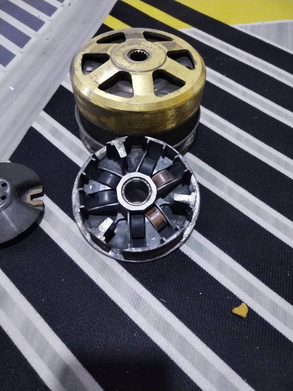 سلام عليكم كلج امامي خلفي هاون نقص مروحه مكفول ومال تفصيخ مو تجاري   توصيل ماعدي


**إذا كنت صاحب هذا الإعلان وتريد حذفه لأي سبب، رجاءا أرسل رسالة إلى الدعم الفني**