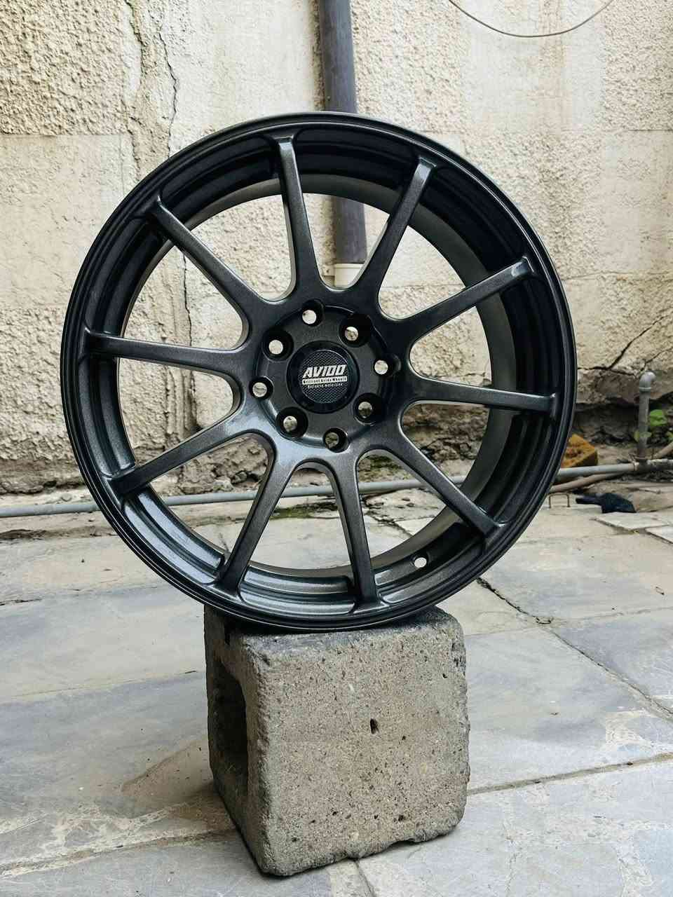 السلام عليكم
تخم ادفان قياس 16 اربع براغي جوكر عرض 7 انج 
سعر 325 الف 
بغداد مجمع مشن تقاطع زيوت معرض الصفار يتوفر توصيل 
للاستفسار واتس اب ***********
