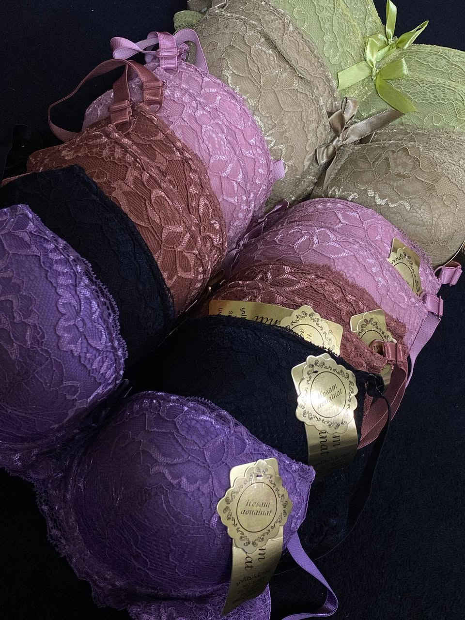 السلام عليكم حبايبي، بديت بمشروع صغير وان شاء الله يكبر بفضل الله ثم فضلكم والله يرزقني ويرزق الجميع،  واسعار جدًا مناسبة ...
لانجري قياس فري سايز السعر 5 الاف
ستيان دبل اسفنج قياس من 38 _44 السعر قطعه 3
اندر قياس M,L سعر القطعه الفين
حمر كولدن روز سعر القطعه 3
تحديد شفه ( لب لاينر)  واحد ب الف
عطر ميني الواحد ب الف دينار
جواريب طوال ماركة البومه لون اسود، ابيض سعر القطعه الف ونص
جواريب فقط لون ابيض سعر القطعه الف
جواريب بناتي سعر القطعه الف


**إذا كنت صاحب هذا الإعلان وتريد حذفه لأي سبب، رجاءا أرسل رسالة إلى الدعم الفني**