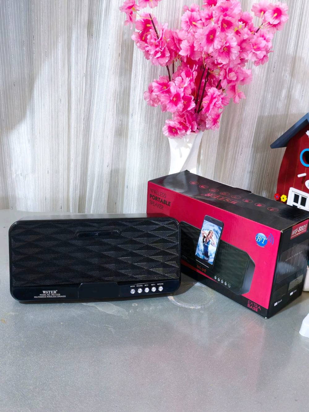 سبيكرات أصلية بصوت مضخم و عالي جدا بلوتوث شحن بتصميم مميز و انيق انتيكا مرتبة بسعر ١٥٠٠٠ فقط