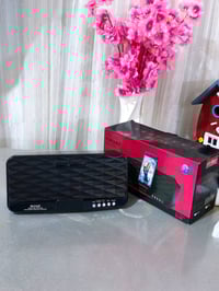 سبيكرات أصلية بصوت مضخم و عالي جدا بلوتوث شحن بتصميم مميز و انيق انتيك...