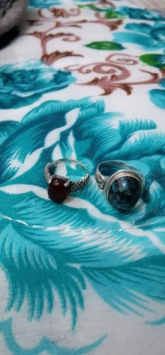 محابس للبيع فضه نسائي واحد ع ٢٠ سماوه خاص رقم ***********
