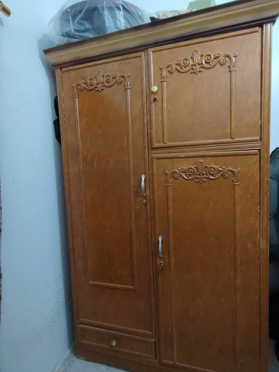 السلام عليكم كنتور بابين للبيع للاستفسار الاتصال على الرقم ***********
