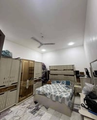 غرفة • بلاش