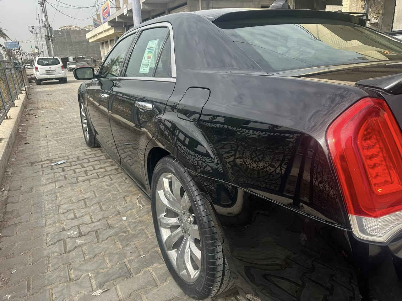 كرايسلر 300c

كفاله عامه فقط دعاميه إماميه مبدله بلاديه 
#

الموديل:2017

العداد: 100 ميل 

سياره جاهزه كله على لبلاد +منظومه زنون 

المحرك: 3.6 لتر 6 سلندر

ناقل الحركة: 8 سرعات اوتوماتيكي

نظام الدفع: دفع خلفي

(رقم اربيل باسمي تحويل او تريد وكاله حاظر )

المواصفات:

كاميرا خلفية

مقاعد جلد 

مقعد السائق والجانبي  كهربائي

المقاعد الامامية مدفئة وتبريداربع مقاعد
كشن خزن 

نظام ابل كاربلاي و اندرويد اوتو لاسلكي

نظام التشغيل عن بُعد

مصابيح أمامية أوتوماتيكية 

مرايا خارجية مدفئة
بنراما 
مكان السياره بغداد 

مكلف بالنشر 

للاستفسار***********

يوجد وتساب
السعر 235 خابر وتدلل
