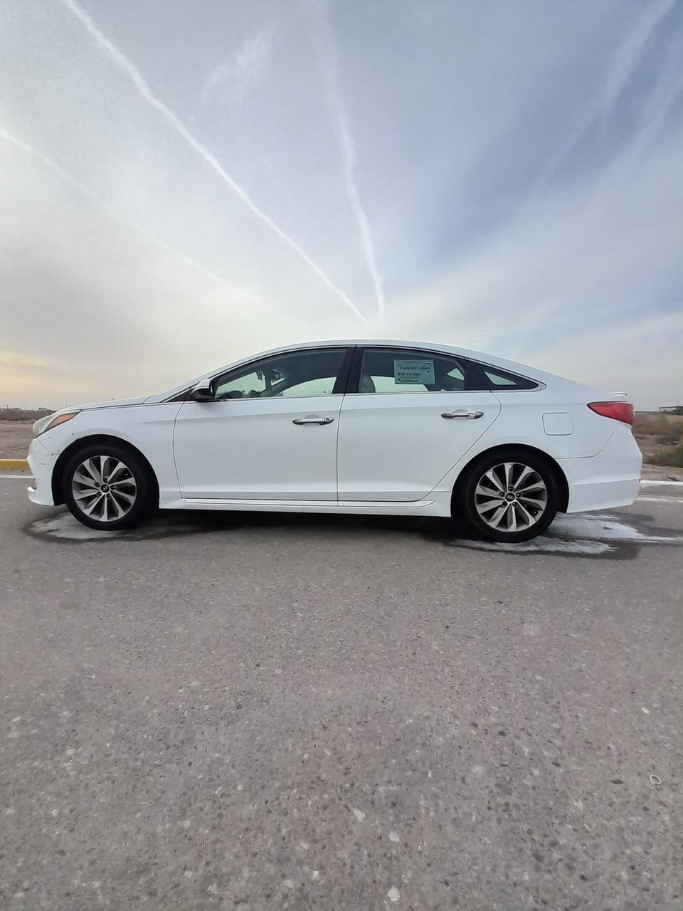 السلام عليكم ورحمة الله وبركاته
للبيع سوناته وارد أمريكي لون أبيض مديل 15 
سياره مواصفات فول عده الفتحه والبصمه سبورت دواخل بيجي
السياره حادثه كلش سطحي الداخل مامتعور طرف البنيد والمدكر الايمن نفسهن راجعات ومصبوغات والدواير الخلفيه هم صبغ السياره ليبل واحد كفاله من تبديل سياره كير ومكينه 2400وتبريد وتدفئه كفاله عامه حدادية جديده تخم تاير ارضيه وصندوق غلفتهن جلد شاد لايت ناصي وعالي زنون
سياره بلاديه وجاهزه ماشيه 105 حقيقي قابل للزياده 
السياره رقم ذي ومخلصه تحويل ثاني يوم راعيه يريد تحويل
المكان البصره الجزيره رقم الهاتف *********** السعر117 وبيه مجال للشراي
