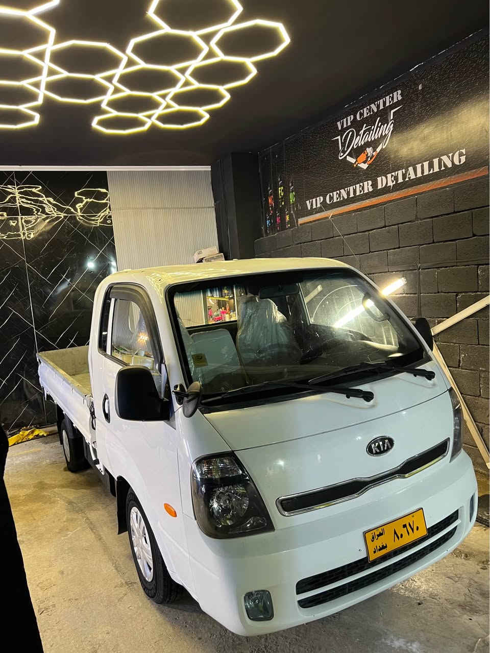 سەرەتا بە ناوی خودا 
کیا دوتەنی  ٢٠١٣ بڕاوە بڕاوە 
کامل جاهیزە تەنها برێکی نا بەسراوە 
مەکینەی٣٠٠٠ سۆپەرە ت
تایەی تازە 
ناوبۆدی تیایە 
زۆر جوانە سەیارەکە 
قەترە ڕزیوی نیە 
لەهەڵەبجەی شەهیدم ٦٨$ قوفڵی 
***********وەتس ئەپیلەسەرە حلبجة, السليمانية
