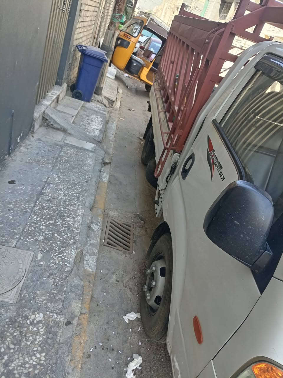من رخصه الادمن كيا فحل تك قماره موديل ٢٠٠٩ مسكر سبلاين سعر ١١٥ بي مجال بسيط *********** اث ***********رقم بغداد انكليزي سياره جديده مكفوله من ضربه شاصي مكفول

