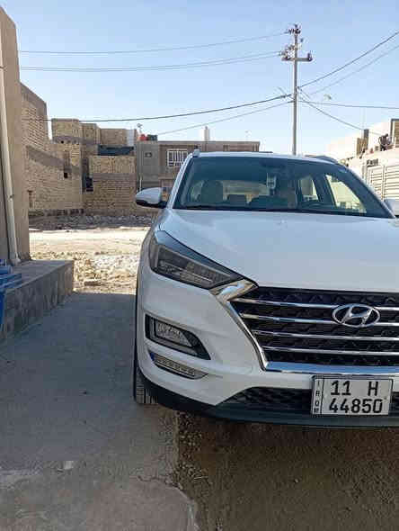 السلام عليكم توسان (20)الكاصد 5 عدسات سياره باسمي رقم بغداد دولي مكفولة كفاله عامه ماشيه 79 الف حقيقي أصليه كوريا سايد بريك بارجل  كير ومحرك على وضع الشركه مكان سياره حله سعر 216استفسار اتصل على رقم ***********
