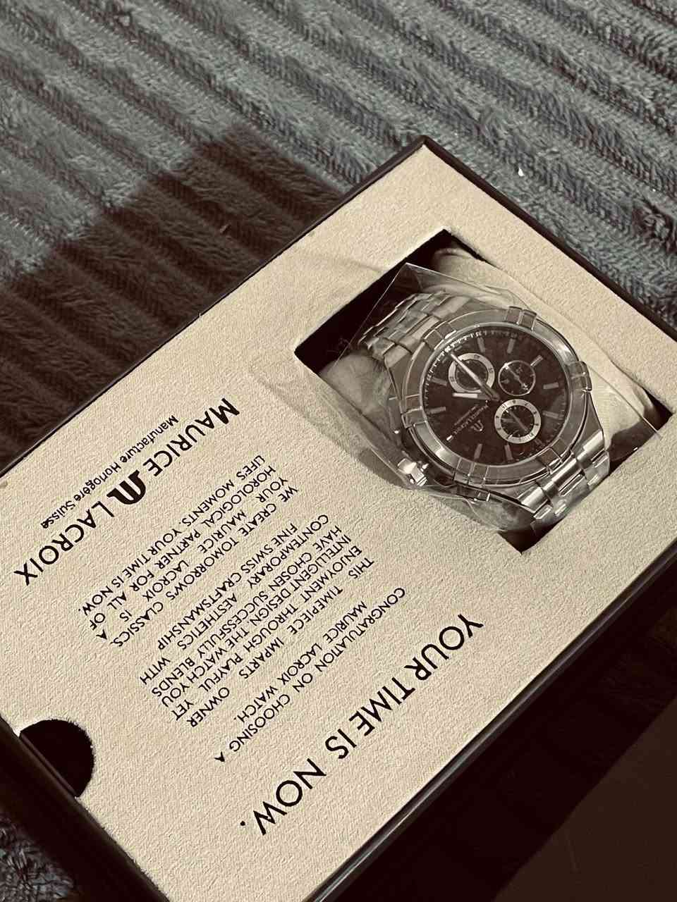 ✨ ساعة Maurice Lacroix الأصلية ✨
فخامة سويسرية بتصميم يخطف العين ⌚🇨🇭

• هيكل ستانلس ستيل قوي ولامع
• مينا أنيقة بتفاصيل كرونوغراف
• دقة عالية وأداء يعتمد عليه
• اختيار مثالي للذوق الراقي والمناسبات الرسمية

⏱️ الوقت يصير فخامة… لما تلبس Maurice Lacroix
📦 متوفرة مع العلبة الأصلية
📩 راسلنا للطلب والاستفسار


**إذا كنت صاحب هذا الإعلان وتريد حذفه لأي سبب، رجاءا أرسل رسالة إلى الدعم الفني**