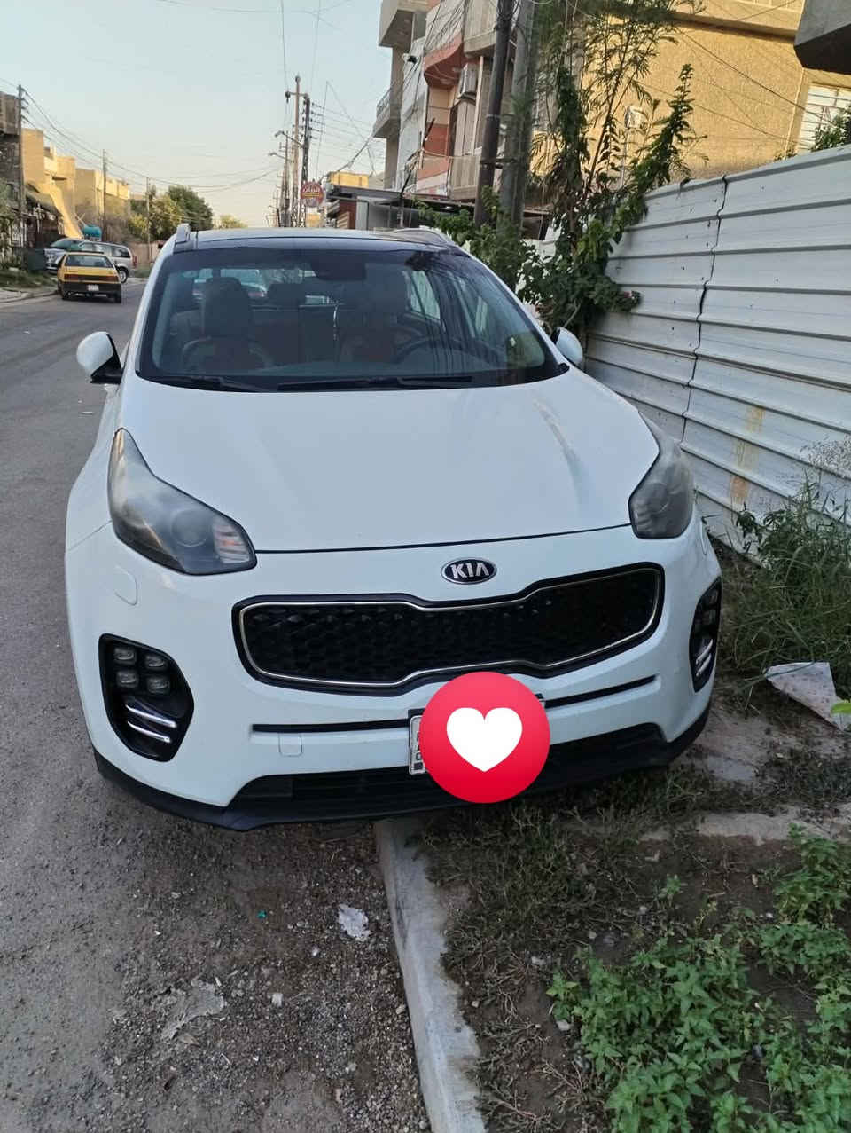 اسبورتج مديل 17 خليجي لون ابيض رقم بغداد سياره بسمي    مواصفات بنرامه  حساس خلفي زراك لايت كشنات جلد شاشه تبريد قطعتين تحكمات استيرن  مكفوله من التبديل والصبق عده بارد قليل والبنيد بي رصعات خفيفه مبينه مال حالوب *********** مكان السيارة بغداد حي الجهاد
