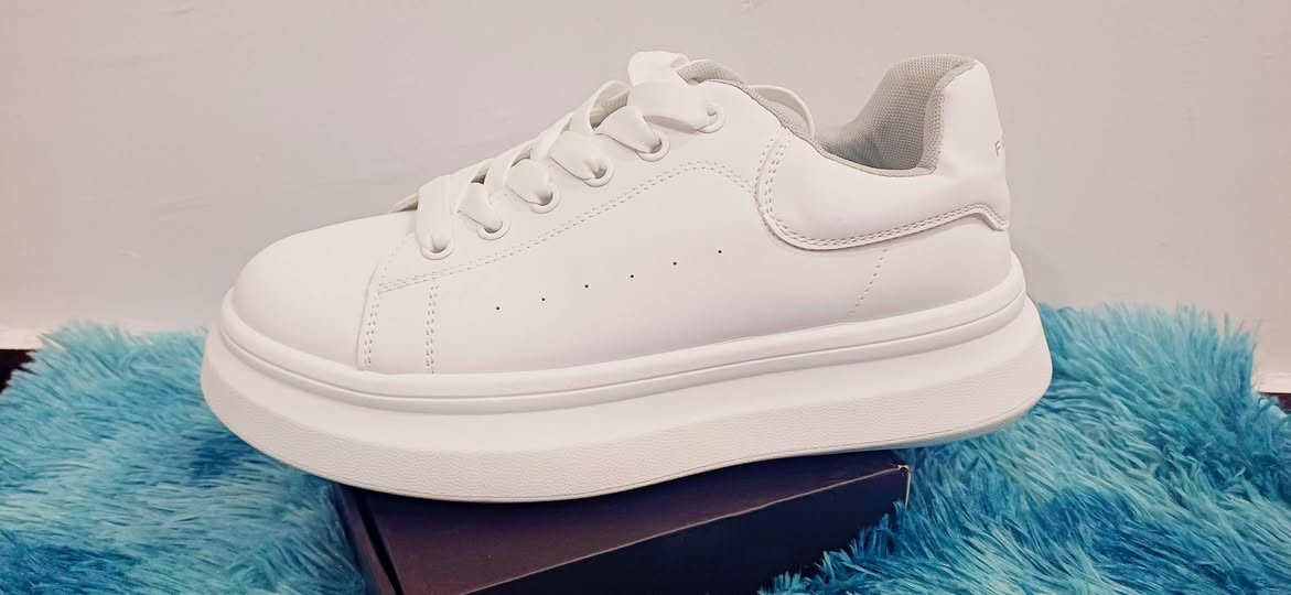 حذاء كاجول رياضي بهذا الجمال لون ابيض انطيني سعر ولبست العافيه قياس ٤٤. 🌺🌺


**إذا كنت صاحب هذا الإعلان وتريد حذفه لأي سبب، رجاءا أرسل رسالة إلى الدعم الفني**