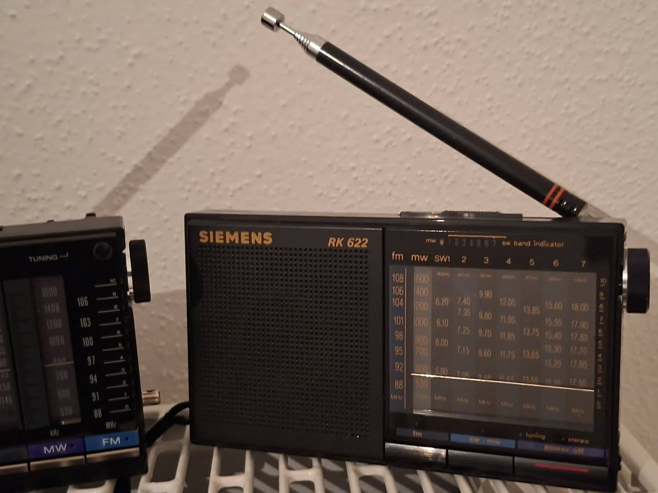 9 موجات من سوني و سيمينس
التوصيل داخل العراق حصرا 
والاستفسار عالخاص.


**إذا كنت صاحب هذا الإعلان وتريد حذفه لأي سبب، رجاءا أرسل رسالة إلى الدعم الفني**