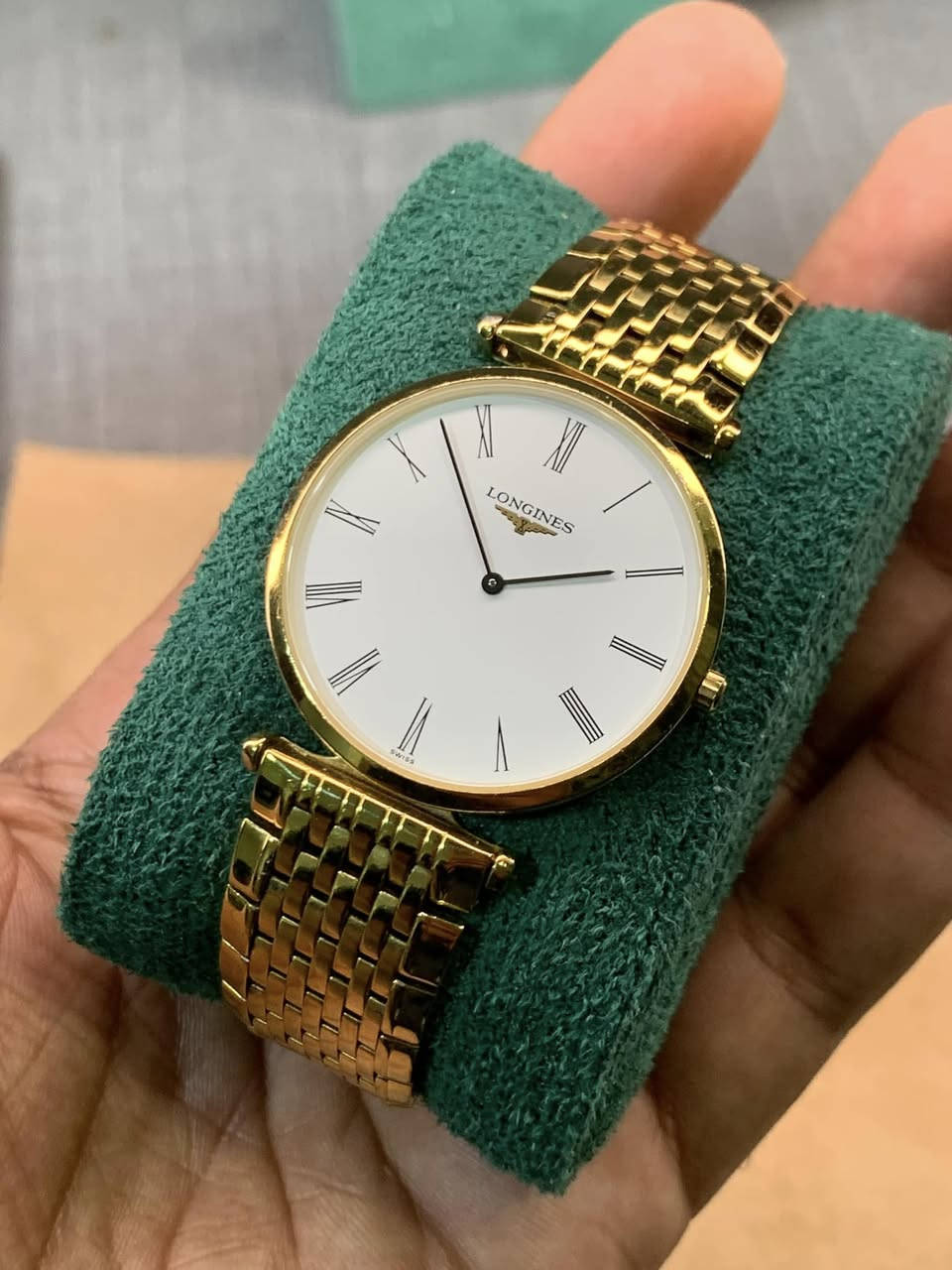 سلام عليكم لونجين لا كراند مستخدم قشطه كلجديد 🇨🇭
المهتم خاص ❤️🙏🏻


**إذا كنت صاحب هذا الإعلان وتريد حذفه لأي سبب، رجاءا أرسل رسالة إلى الدعم الفني**