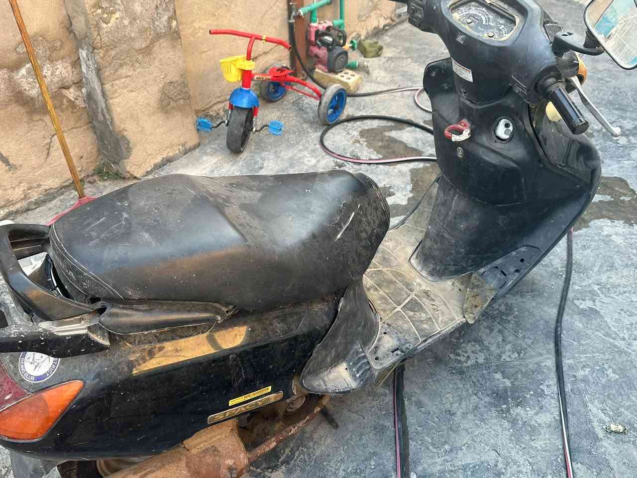 السلام عليكم سبيسي للبيع كوم حديد ماعرف شبيها الدراجه فجأه طفت مكاني بغداد بوب الشام ***********سعر ١٥٠ وبيها مجال
