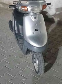 متاح دراجه بطه دراجه حاويه مكفوله من كلشي من محرك او من شاصي كفرات بلا...