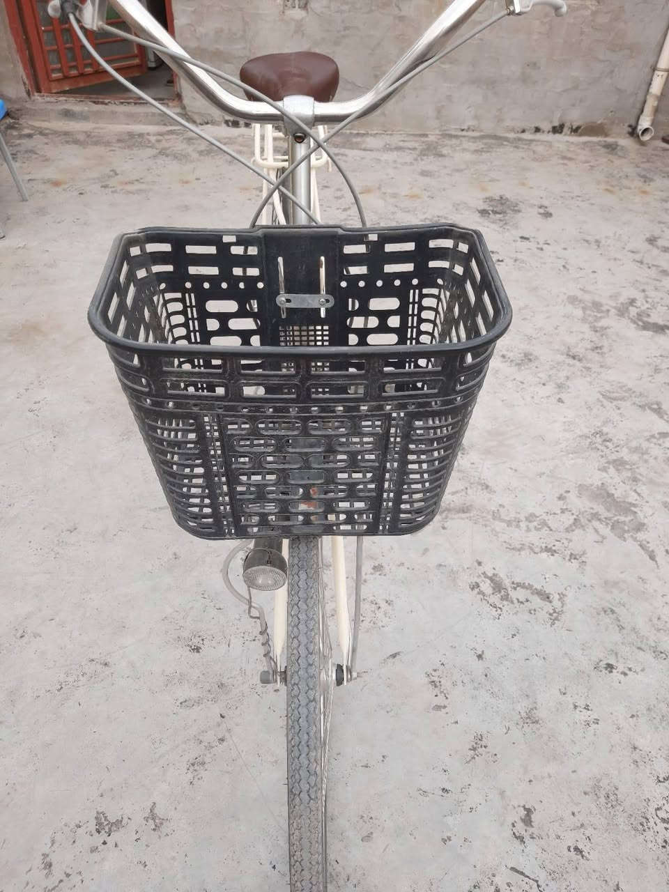 السلام عليكم بايسكل بناتي للبيع جديد مستخدم قليل حجم ٢٨ للمعلومات *********** العنوان الزعفرانية
