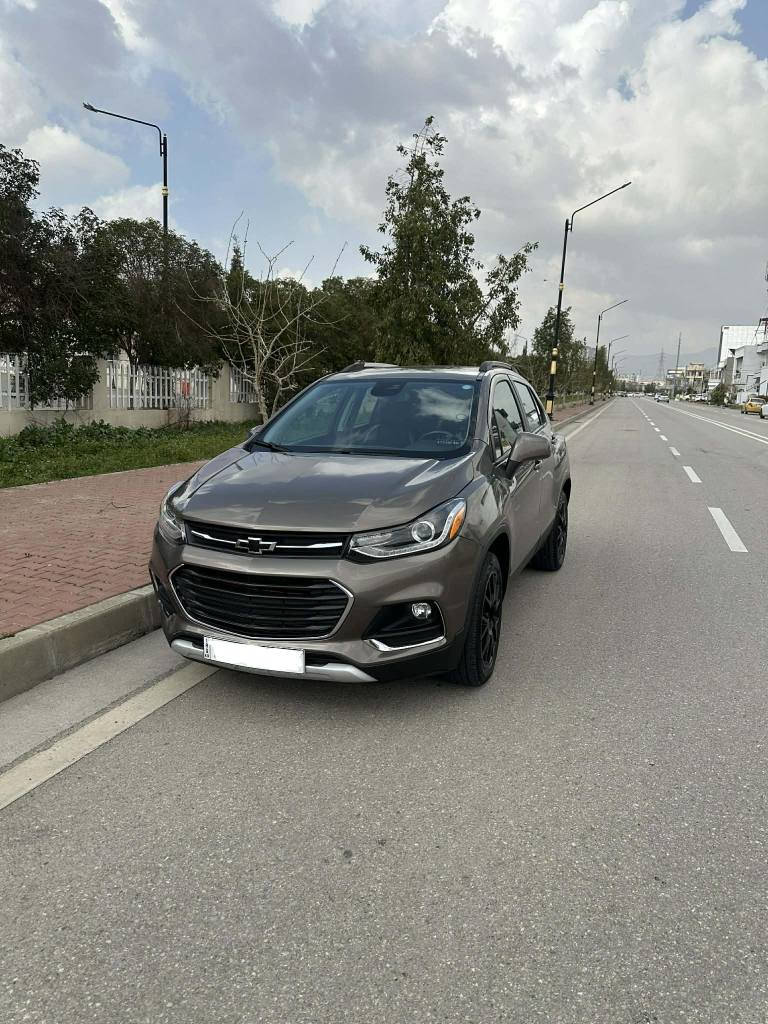 Chevrolet trax 2022 1LT AWD
١.٤ تۆربۆ
٣٨ هەزار کم ڕۆشتوە 
٣ پارجە ببۆیاخ بێ ناوگرتن 
ئەیربباگ  تەقیەوە سیستیم کراوەتەوە
سعری ١٠٤ گەلا مەجالێکی برایانەی تیایە *********** السليمانية, العراق
