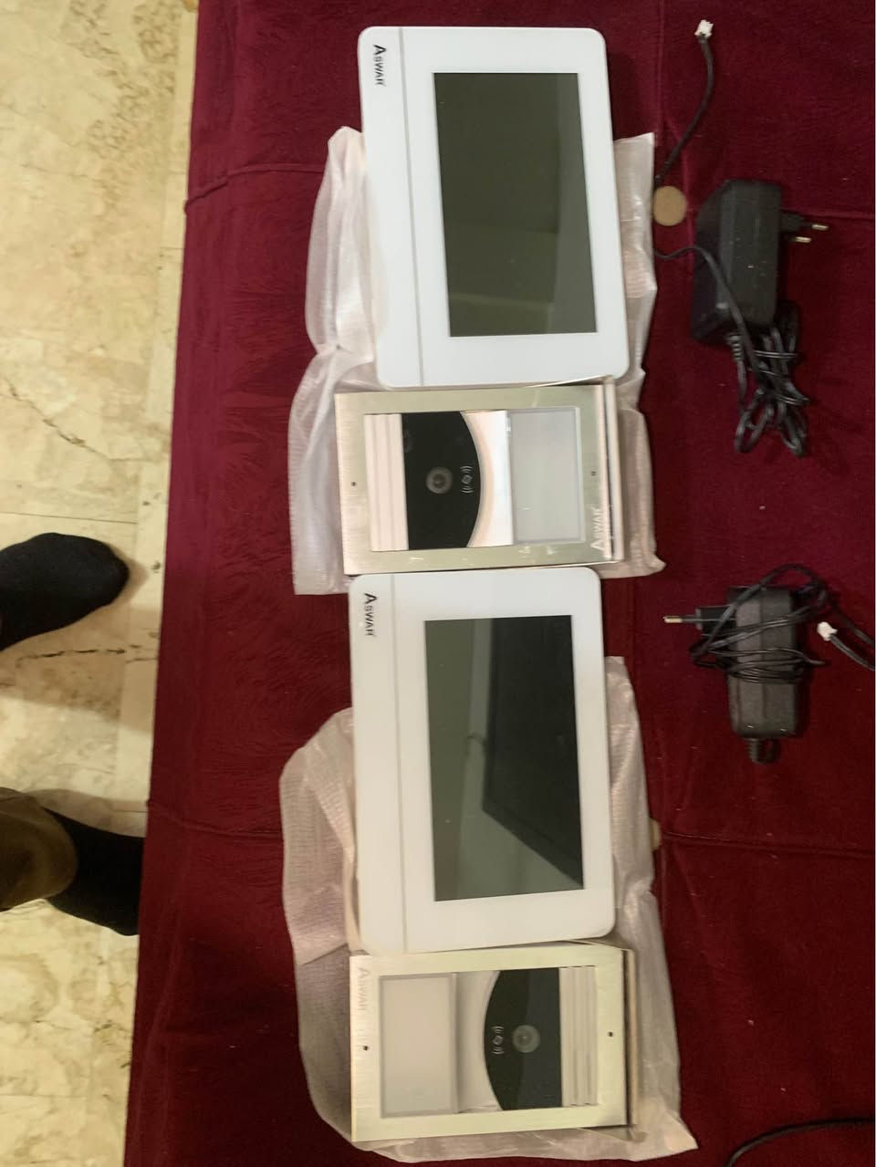 حاكيه منزليه.  اسمارت 

جديد. بس مفتوحه من الكارتون.  

ماركه اسوار.  حديثه. اعلى مراصفات.  

ربط انترنيت.  عن طريق البرنامج. 

العدد ٢.  سعر الواحده.  180الف بدون كاتونه. ضمان سنه كامله

الجديده ب. ٣٠٠ الف  

 ماكني بغداد الشعب 
رقمي. *********** 
توصيل موجود. بغداد, العراق
