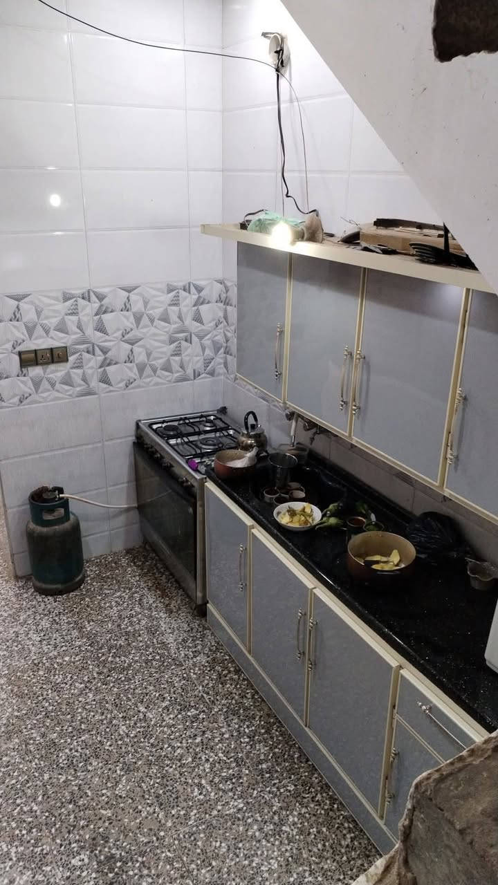 السلام عليكم
بيت 75متر خلفية بل رواد الحاكية طابق واحد بناء حديث وكامل كاشي وسيراميك والارضية رفت المنطقة كاملة الخدمات ماعدة التبليط بشهرر 6 البيت بسمي للبيع او للمراوس بكاع بل رواد او الصابيات للاستفسار ***********
