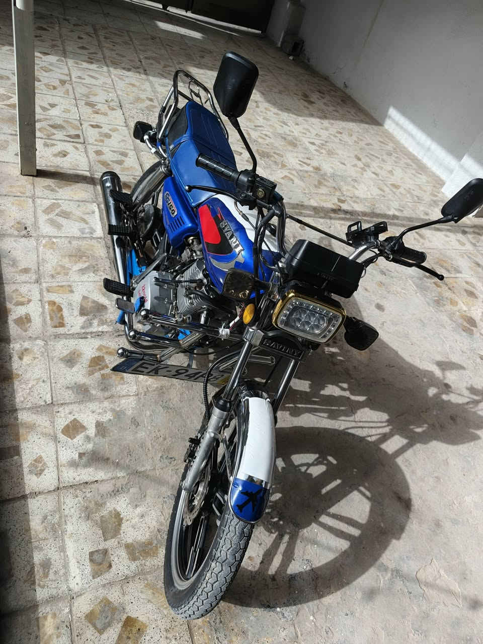 دراجات البيع سيفان موديل 21خير من الله نضيفه كلش وراقه كامله مكمركه السعر 650وبيه مجال رقم *********** اتصال واتساب
