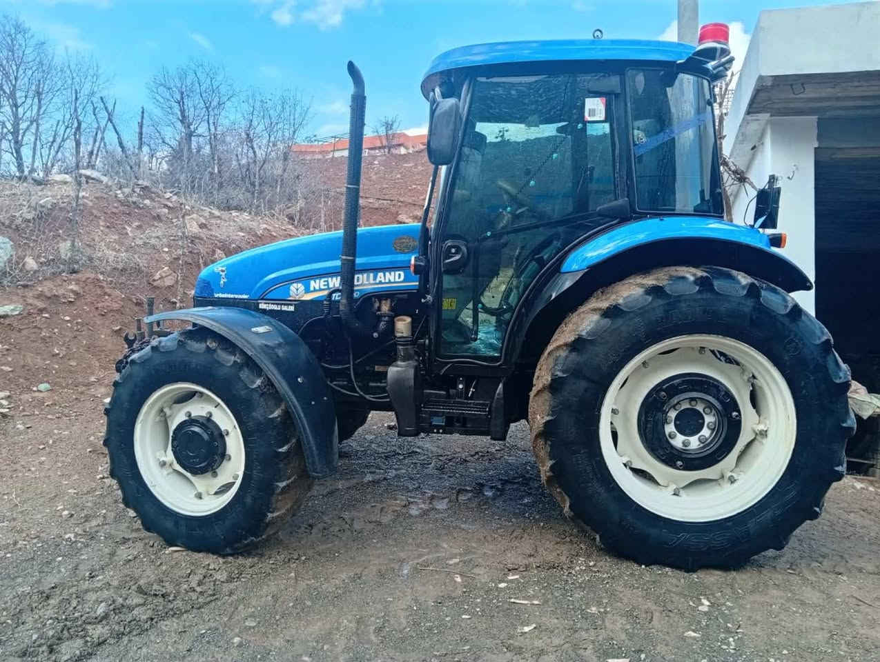 البیع بوفروشتن نیوهولند حجم 100ڕقم کاتی عینوان الربیل سوران  ***********
