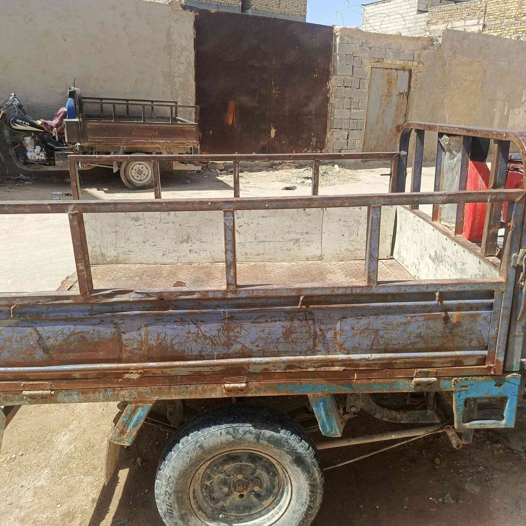 للبيع تانكي وبدي سبعة 7 جاردات المكان نجف ***********
