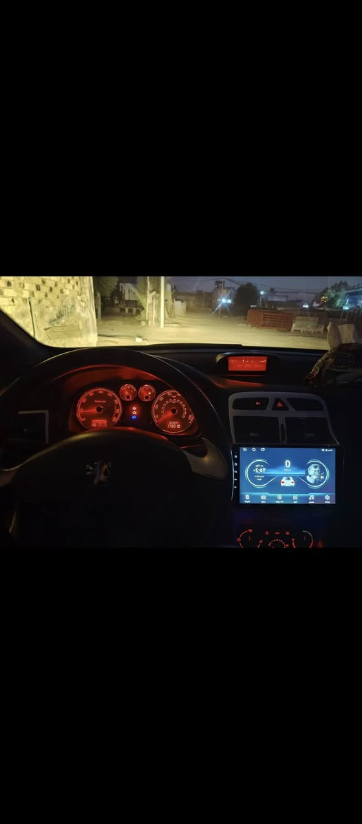 السلام عليكم سياره بيجو فرنسي 307 موديل 2006 رقم بابل باسمي سياره جديده كيرها كام وبدلته ورا شهر من بدلته ضرب عندي هاف  طفيتها وشغلتها وكام يمشي طبيعي. وراها تركت السياره بعد ماطلعت بيها ما اعرف شنو خلل الكير دهن او حساسات او شده مو صحيح ما اعرف ابيع كير كايم والله شاهد الكير مبدله قبل شهر ونص  مكينه جديده تبريد شغال  حداديه اماميه خلفيه منظومه غاز تفويله تمشيك ٥٠٠ كيلو  تعال شوف السياره وقيمها بليرضي الله .. الاستفسار أكثر الاتصال على الرقم ***********. ماشيه سياره
