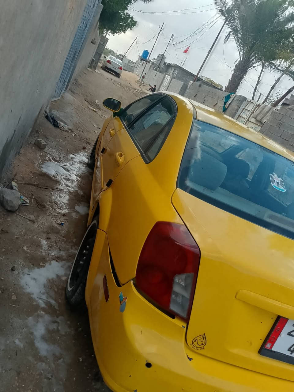 سلام عليكم فرنزه لبيع سياره مكينه جديده حاويه وكير حداديه خير من الله لسياره حالين بيه ضربه بصيط 
*********** 👌
